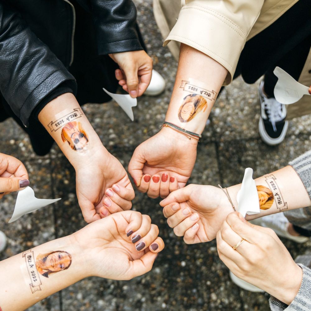 Lot de 4 tatouages personnalisés avec visage et bannière