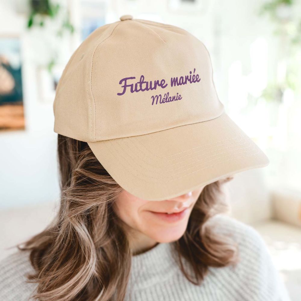 Casquette personnalisable avec 2 lignes de texte